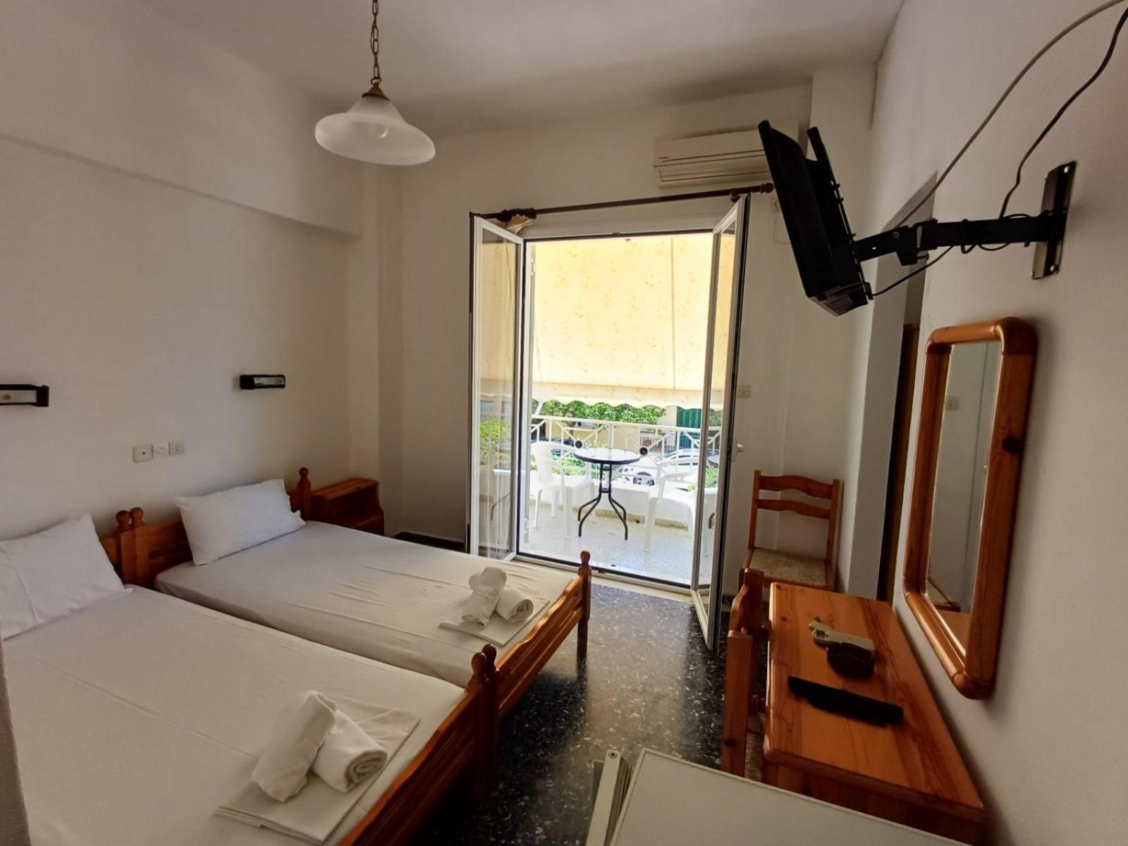 Araliki Apartments & Studios 卢特拉艾季普苏 外观 照片